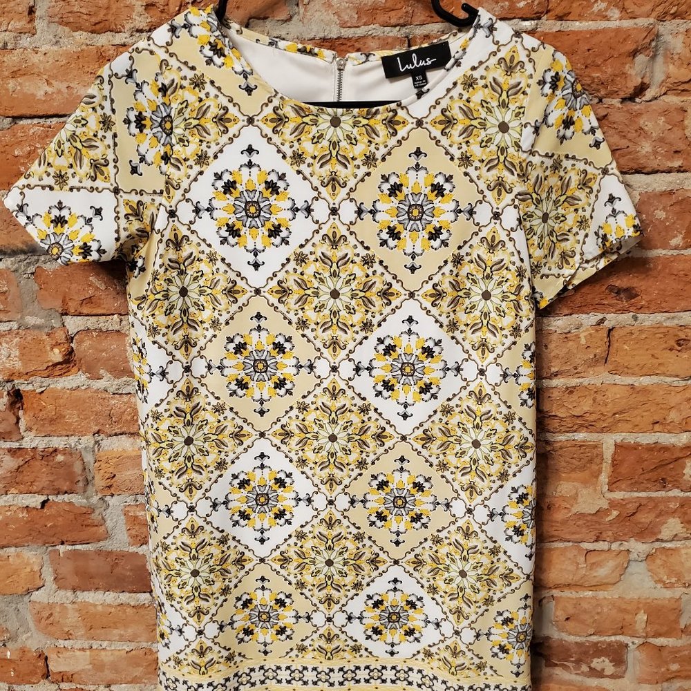 Lulus yellow print shift dress